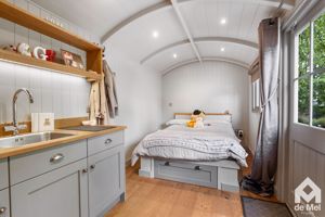 Photo 21- click for photo gallery